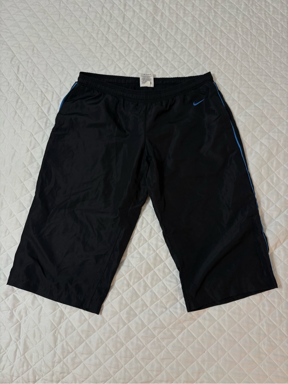 Nike vintage Black Athletic Track Shorts with Blue Trim size L